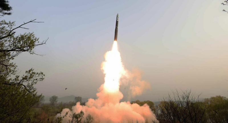 KCNA: Triều Tiên sở hữu động cơ tên lửa mới có lực đẩy ưu việt -0
