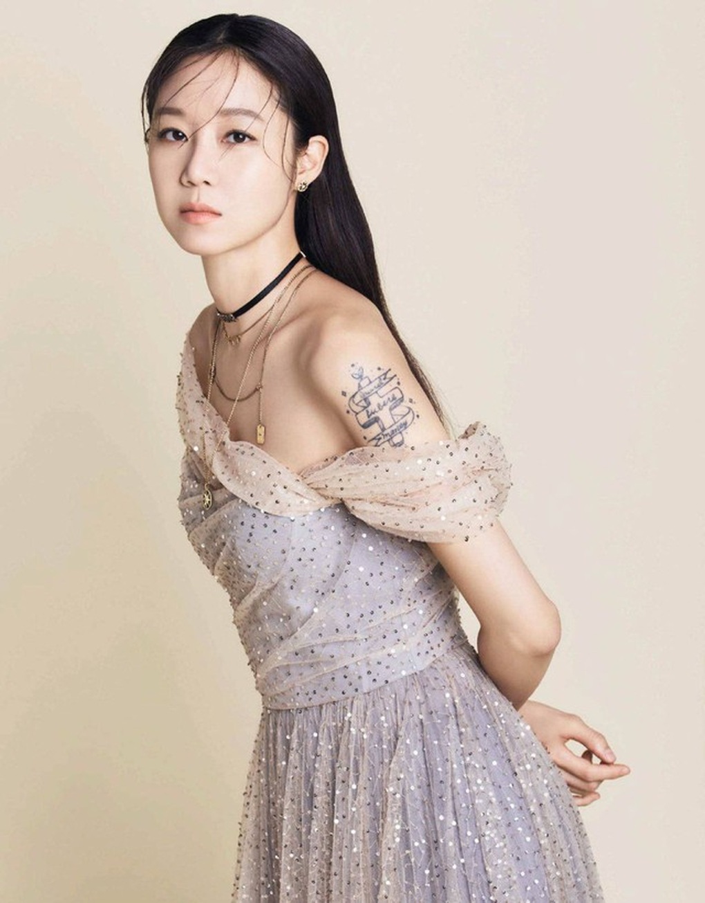 Chị đẹp Gong Hyo Jin: Giàu có, hôn nhân viên mãn bên chồng kém 10 tuổi - 2